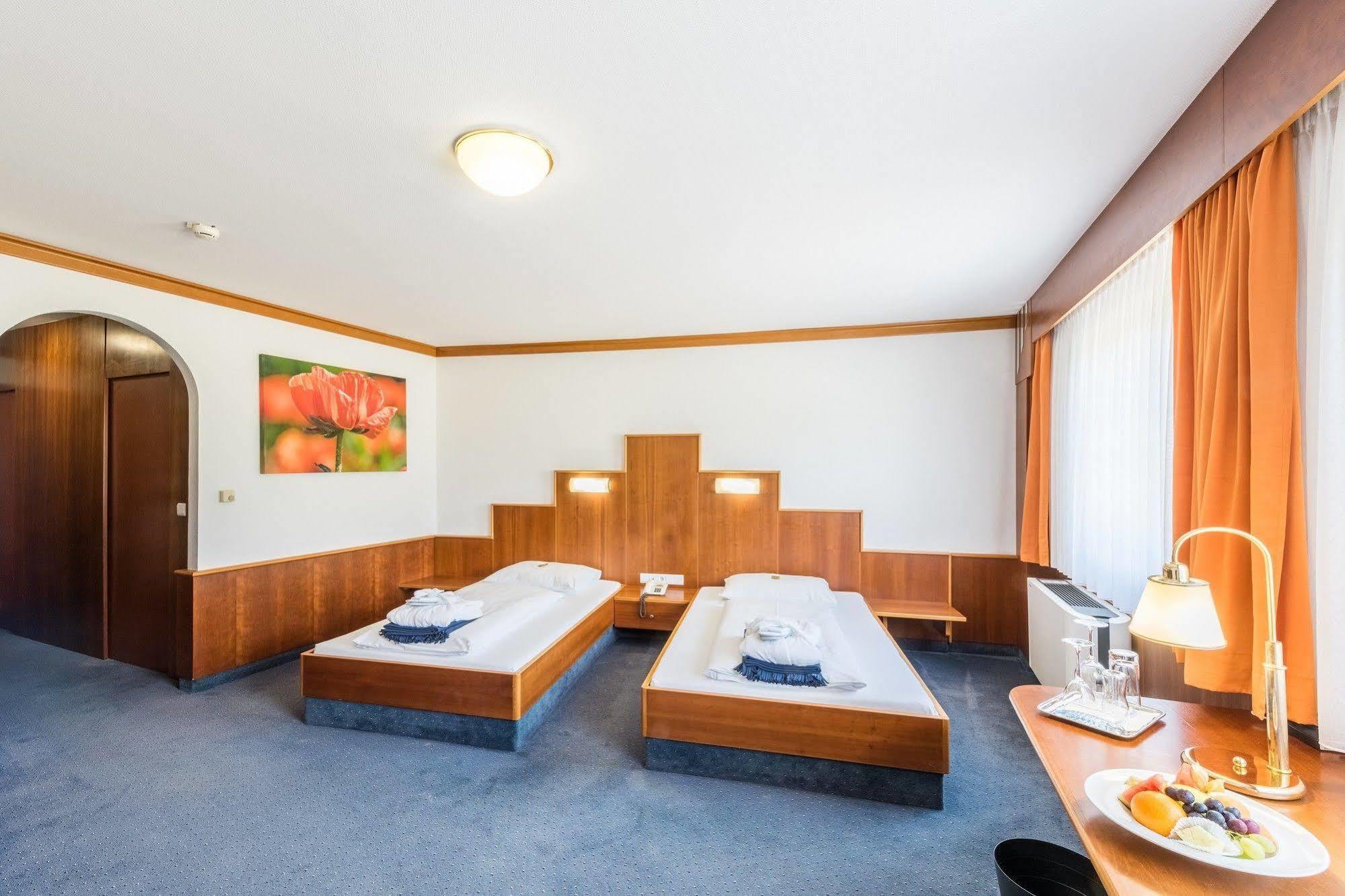 Hotel Paradies Graz Extérieur photo